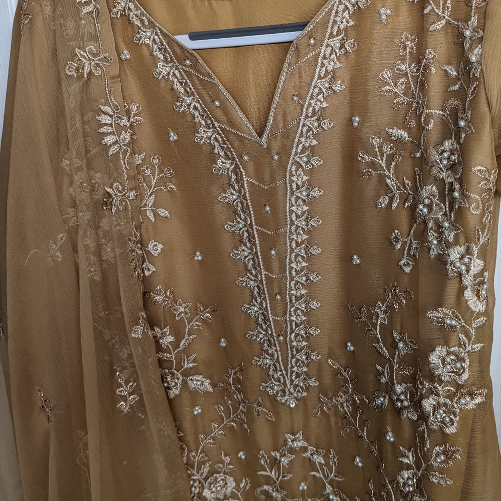 Beige golden chiffon agha noor dress with dupatta size SMALL